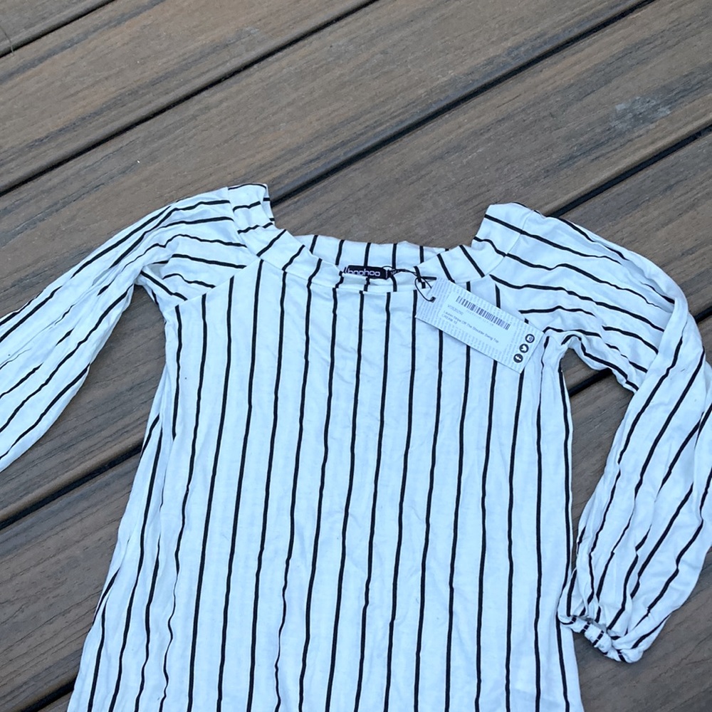 Off the shoulder swing top